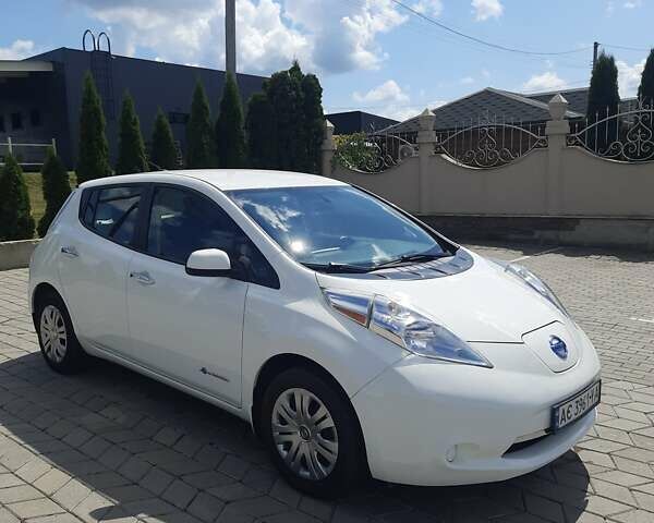 Білий Ніссан Ліф, об'ємом двигуна 0 л та пробігом 79 тис. км за 7150 $, фото 7 на Automoto.ua