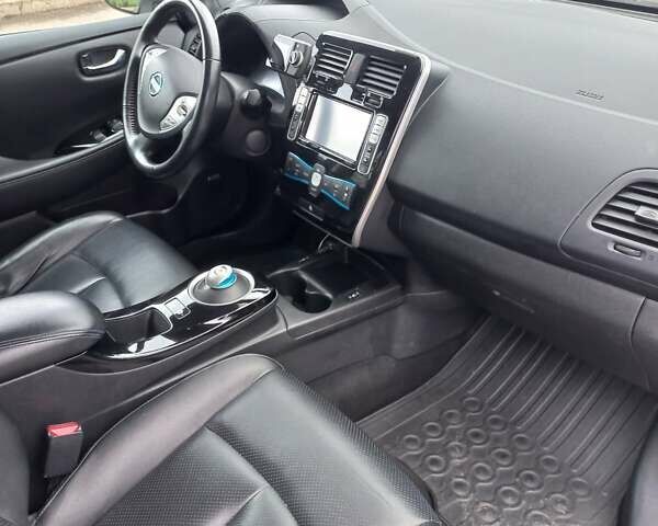 Белый Ниссан Лиф, объемом двигателя 0 л и пробегом 41 тыс. км за 8659 $, фото 49 на Automoto.ua