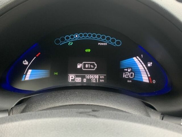 Белый Ниссан Лиф, объемом двигателя 0 л и пробегом 172 тыс. км за 6800 $, фото 6 на Automoto.ua