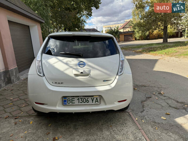 Білий Ніссан Ліф, об'ємом двигуна 0 л та пробігом 93 тис. км за 7900 $, фото 9 на Automoto.ua