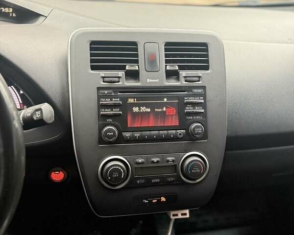 Білий Ніссан Ліф, об'ємом двигуна 0 л та пробігом 166 тис. км за 6500 $, фото 9 на Automoto.ua