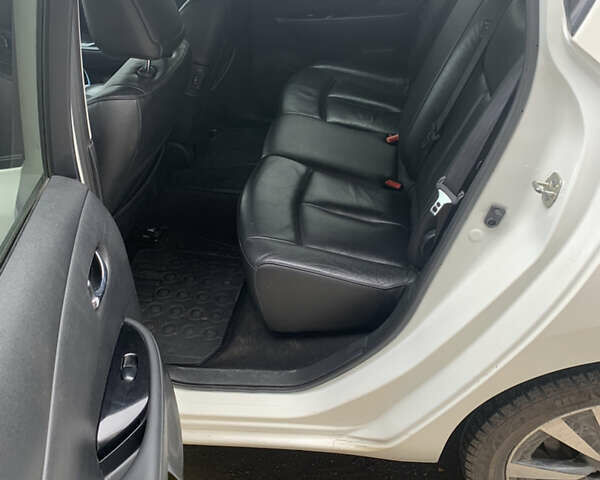 Белый Ниссан Лиф, объемом двигателя 0 л и пробегом 170 тыс. км за 7500 $, фото 4 на Automoto.ua