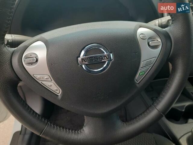 Білий Ніссан Ліф, об'ємом двигуна 0 л та пробігом 79 тис. км за 7150 $, фото 4 на Automoto.ua