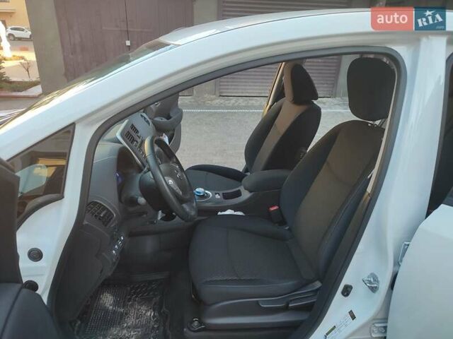 Белый Ниссан Лиф, объемом двигателя 0 л и пробегом 82 тыс. км за 13200 $, фото 7 на Automoto.ua