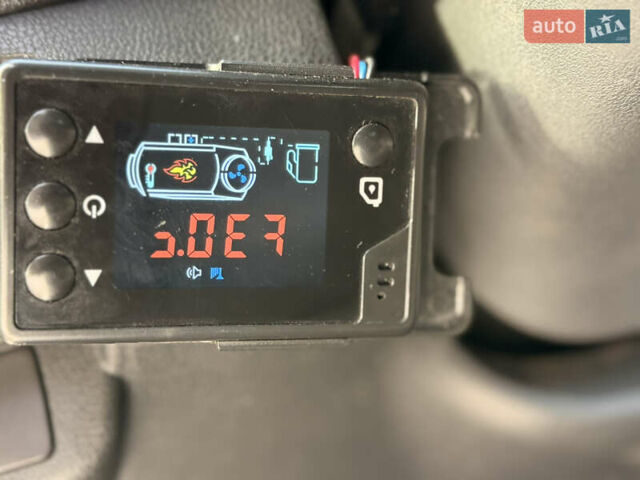 Белый Ниссан Лиф, объемом двигателя 0 л и пробегом 140 тыс. км за 5300 $, фото 8 на Automoto.ua