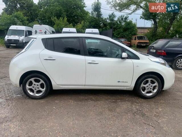 Білий Ніссан Ліф, об'ємом двигуна 0 л та пробігом 107 тис. км за 7100 $, фото 3 на Automoto.ua