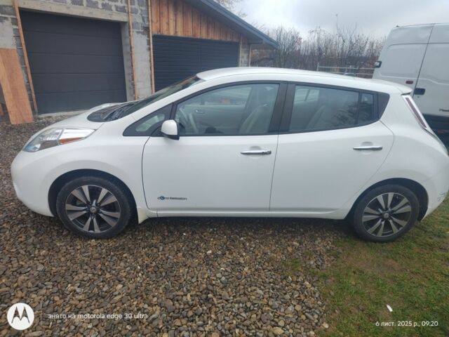 Білий Ніссан Ліф, об'ємом двигуна 0 л та пробігом 102 тис. км за 6200 $, фото 7 на Automoto.ua