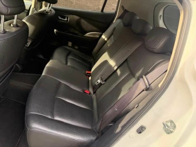 Белый Ниссан Лиф, объемом двигателя 0 л и пробегом 77 тыс. км за 1800 $, фото 10 на Automoto.ua