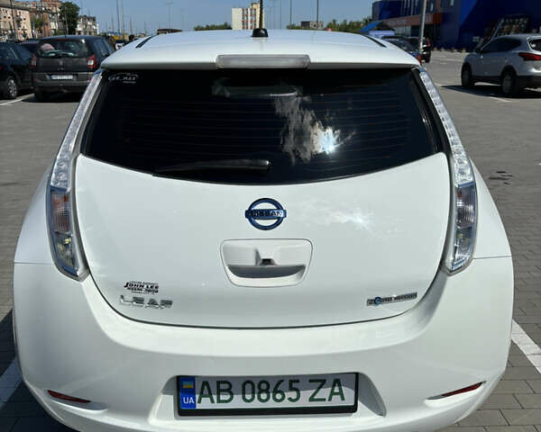 Білий Ніссан Ліф, об'ємом двигуна 0 л та пробігом 114 тис. км за 6999 $, фото 5 на Automoto.ua