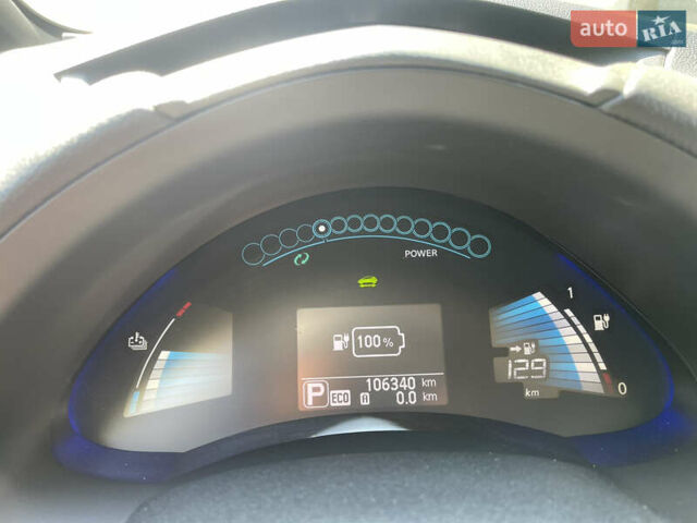 Белый Ниссан Лиф, объемом двигателя 0 л и пробегом 111 тыс. км за 7500 $, фото 10 на Automoto.ua