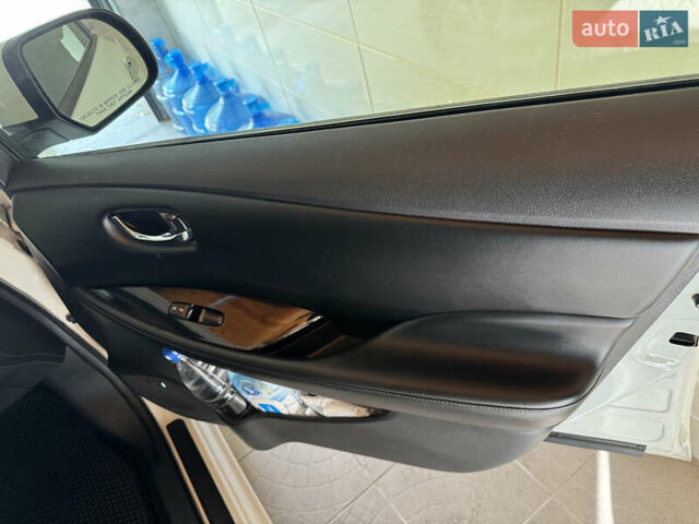 Білий Ніссан Ліф, об'ємом двигуна 0 л та пробігом 93 тис. км за 7900 $, фото 28 на Automoto.ua