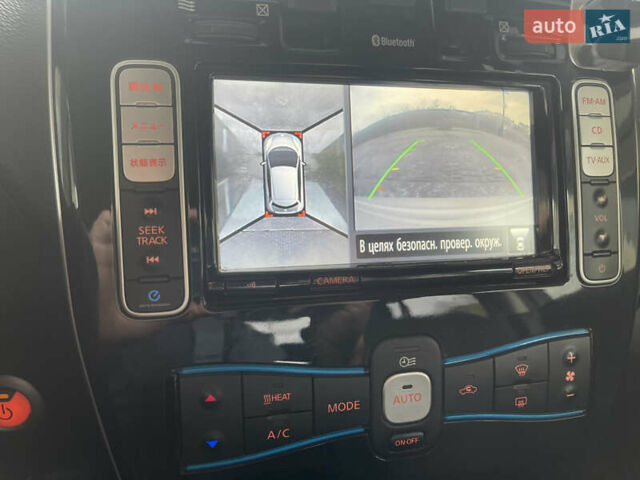 Белый Ниссан Лиф, объемом двигателя 0 л и пробегом 111 тыс. км за 7500 $, фото 20 на Automoto.ua