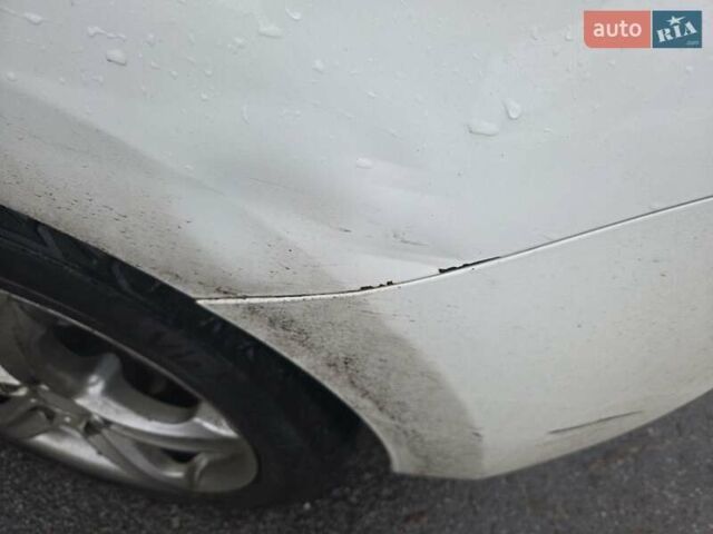 Белый Ниссан Лиф, объемом двигателя 0 л и пробегом 136 тыс. км за 7000 $, фото 3 на Automoto.ua