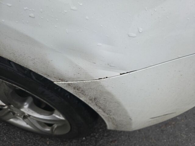 Белый Ниссан Лиф, объемом двигателя 0 л и пробегом 136 тыс. км за 7000 $, фото 6 на Automoto.ua