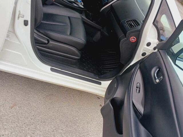 Білий Ніссан Ліф, об'ємом двигуна 0 л та пробігом 84 тис. км за 5400 $, фото 14 на Automoto.ua