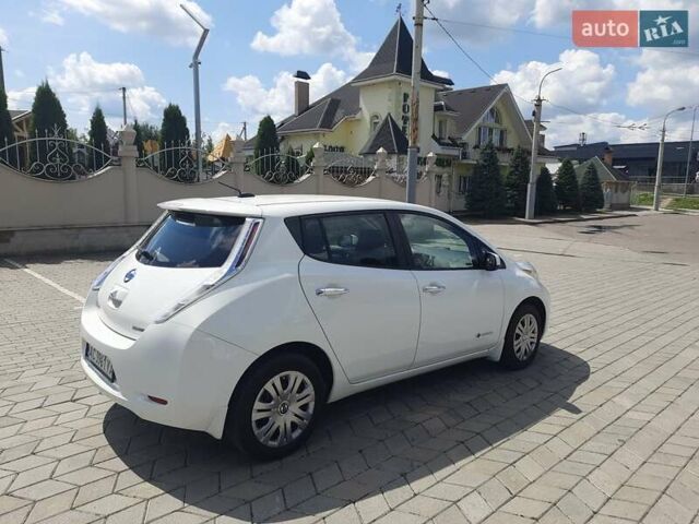 Білий Ніссан Ліф, об'ємом двигуна 0 л та пробігом 79 тис. км за 7150 $, фото 10 на Automoto.ua
