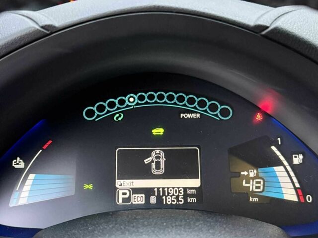 Білий Ніссан Ліф, об'ємом двигуна 0 л та пробігом 112 тис. км за 5100 $, фото 9 на Automoto.ua