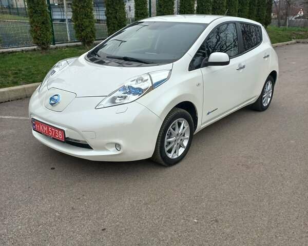 Белый Ниссан Лиф, объемом двигателя 0 л и пробегом 41 тыс. км за 8659 $, фото 3 на Automoto.ua