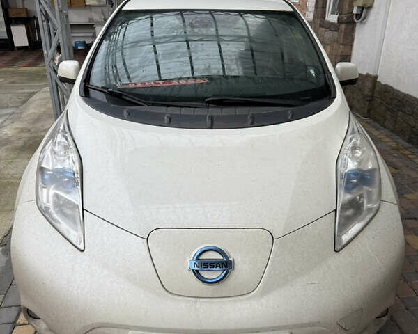 Белый Ниссан Лиф, объемом двигателя 0 л и пробегом 103 тыс. км за 7590 $, фото 13 на Automoto.ua