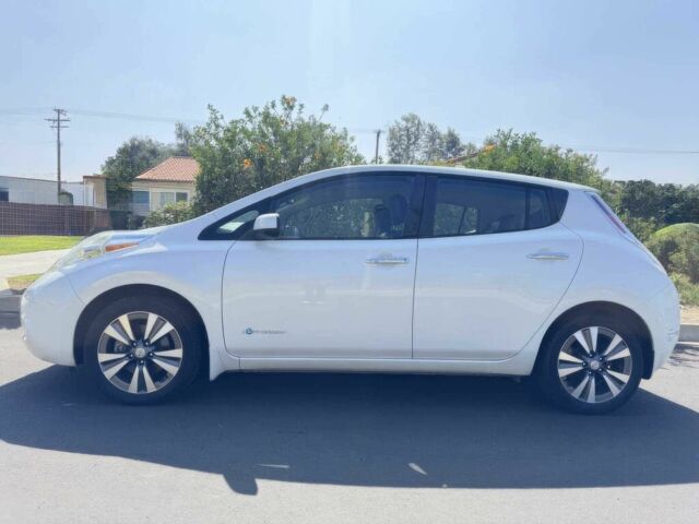 Белый Ниссан Лиф, объемом двигателя 0 л и пробегом 79 тыс. км за 1200 $, фото 3 на Automoto.ua