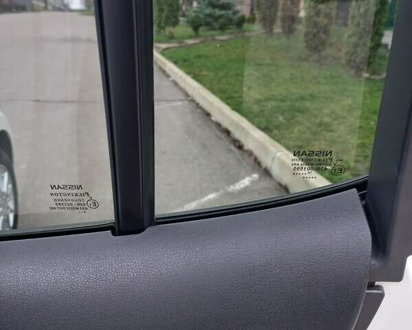 Белый Ниссан Лиф, объемом двигателя 0 л и пробегом 41 тыс. км за 8659 $, фото 19 на Automoto.ua