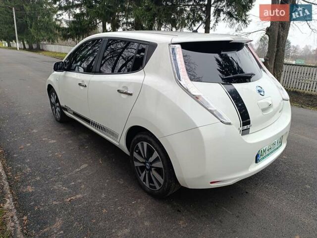 Белый Ниссан Лиф, объемом двигателя 0 л и пробегом 67 тыс. км за 7500 $, фото 38 на Automoto.ua