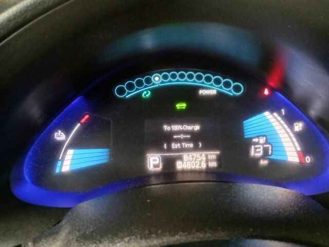 Білий Ніссан Ліф, об'ємом двигуна 0 л та пробігом 84 тис. км за 5400 $, фото 1 на Automoto.ua