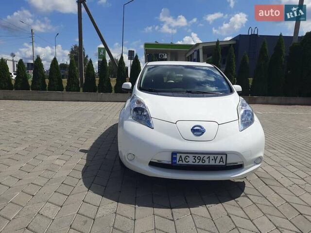 Білий Ніссан Ліф, об'ємом двигуна 0 л та пробігом 79 тис. км за 7150 $, фото 17 на Automoto.ua