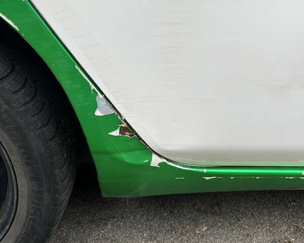 Белый Ниссан Лиф, объемом двигателя 0 л и пробегом 264 тыс. км за 4500 $, фото 7 на Automoto.ua