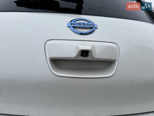 Белый Ниссан Лиф, объемом двигателя 0 л и пробегом 121 тыс. км за 6900 $, фото 21 на Automoto.ua
