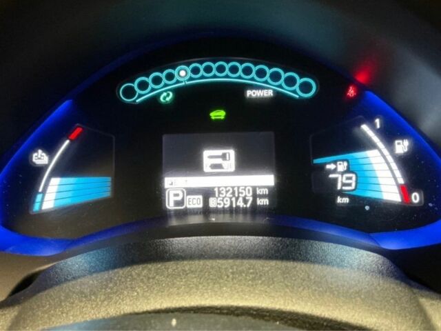 Белый Ниссан Лиф, объемом двигателя 0 л и пробегом 132 тыс. км за 7700 $, фото 12 на Automoto.ua