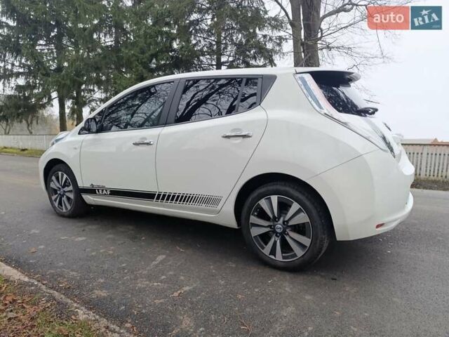 Белый Ниссан Лиф, объемом двигателя 0 л и пробегом 67 тыс. км за 7500 $, фото 39 на Automoto.ua