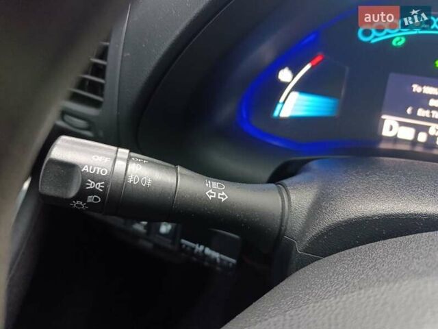 Белый Ниссан Лиф, объемом двигателя 0 л и пробегом 67 тыс. км за 7500 $, фото 10 на Automoto.ua