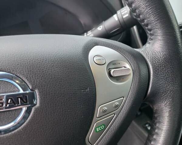 Белый Ниссан Лиф, объемом двигателя 0 л и пробегом 41 тыс. км за 8659 $, фото 30 на Automoto.ua