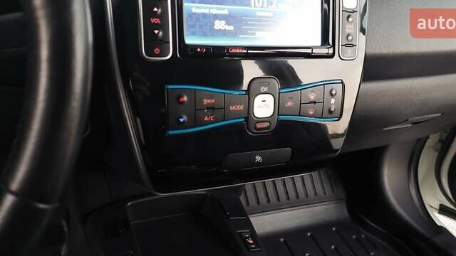 Білий Ніссан Ліф, об'ємом двигуна 0 л та пробігом 123 тис. км за 7877 $, фото 32 на Automoto.ua