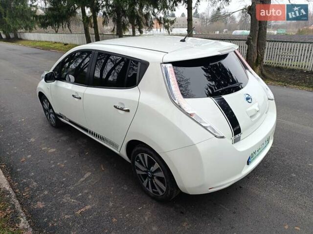 Белый Ниссан Лиф, объемом двигателя 0 л и пробегом 67 тыс. км за 7500 $, фото 37 на Automoto.ua