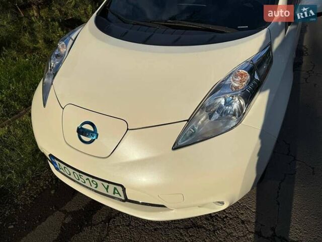 Білий Ніссан Ліф, об'ємом двигуна 0 л та пробігом 85 тис. км за 7800 $, фото 2 на Automoto.ua