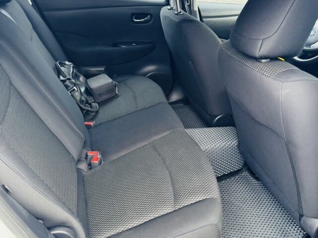Білий Ніссан Ліф, об'ємом двигуна 0 л та пробігом 126 тис. км за 6500 $, фото 7 на Automoto.ua
