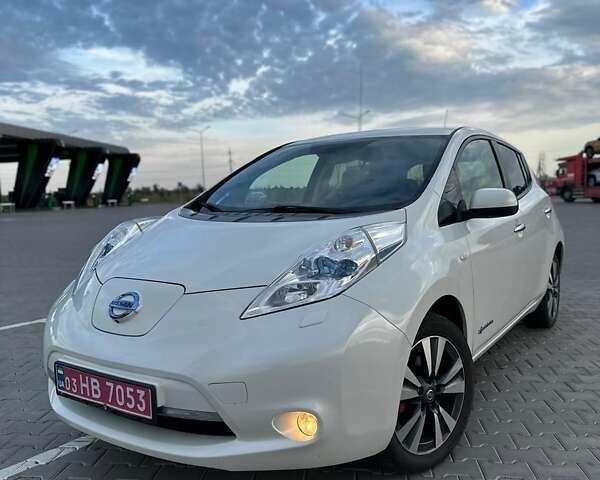 Білий Ніссан Ліф, об'ємом двигуна 0 л та пробігом 156 тис. км за 6899 $, фото 8 на Automoto.ua