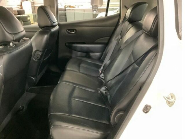 Білий Ніссан Ліф, об'ємом двигуна 0 л та пробігом 101 тис. км за 7300 $, фото 6 на Automoto.ua