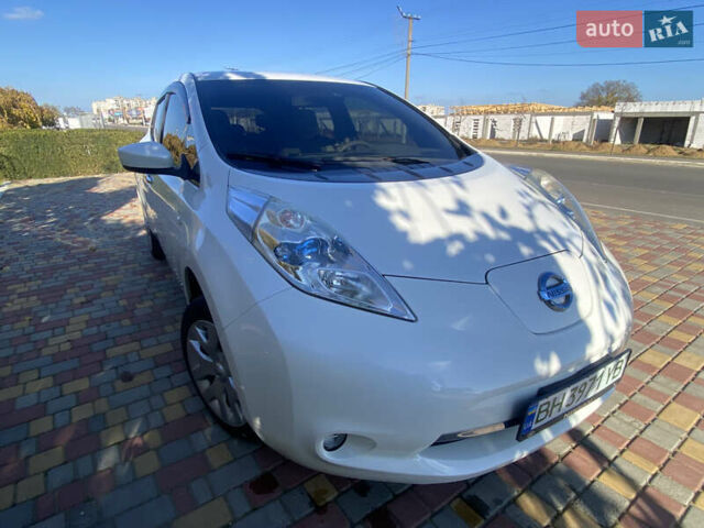 Білий Ніссан Ліф, об'ємом двигуна 0 л та пробігом 53 тис. км за 7700 $, фото 15 на Automoto.ua