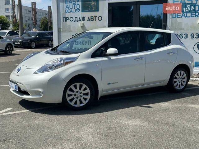 Білий Ніссан Ліф, об'ємом двигуна 0 л та пробігом 114 тис. км за 6690 $, фото 7 на Automoto.ua