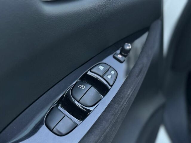 Белый Ниссан Лиф, объемом двигателя 0 л и пробегом 91 тыс. км за 7400 $, фото 5 на Automoto.ua