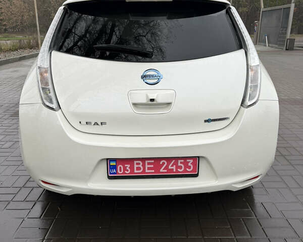 Белый Ниссан Лиф, объемом двигателя 0 л и пробегом 165 тыс. км за 7300 $, фото 1 на Automoto.ua