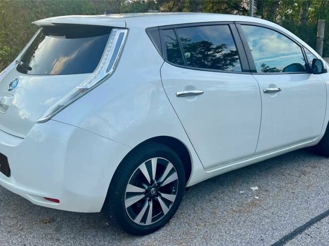 Ниссан Лиф 2016 в Днепре (Днепропетровске) на Automoto.ua Белый Ниссан Лиф, объемом двигателя 0 л и пробегом 74 тыс. км за 1500 $, фото 5 на Automoto.ua