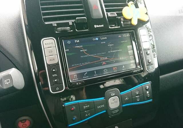 Білий Ніссан Ліф, об'ємом двигуна 0 л та пробігом 86 тис. км за 7200 $, фото 6 на Automoto.ua