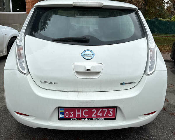 Белый Ниссан Лиф, объемом двигателя 0 л и пробегом 90 тыс. км за 7200 $, фото 3 на Automoto.ua