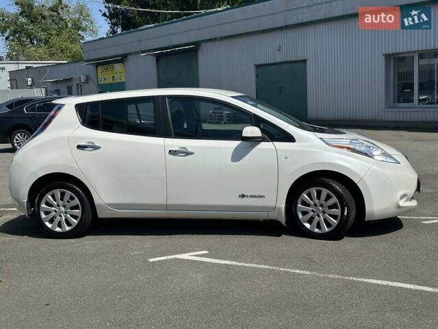 Білий Ніссан Ліф, об'ємом двигуна 0 л та пробігом 114 тис. км за 6690 $, фото 3 на Automoto.ua