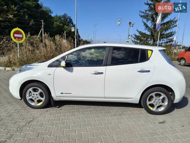 Білий Ніссан Ліф, об'ємом двигуна 0 л та пробігом 104 тис. км за 7200 $, фото 7 на Automoto.ua