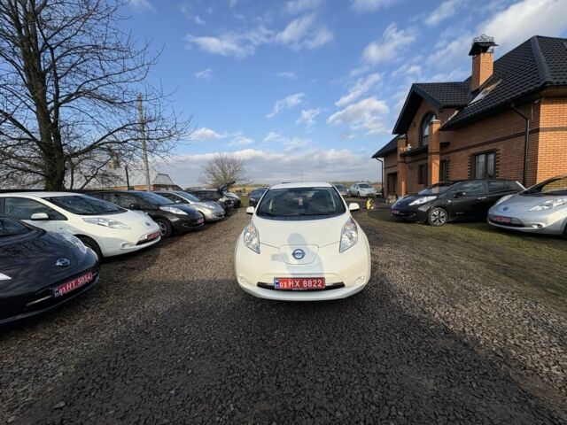 Белый Ниссан Лиф, объемом двигателя 0 л и пробегом 122 тыс. км за 6300 $, фото 11 на Automoto.ua